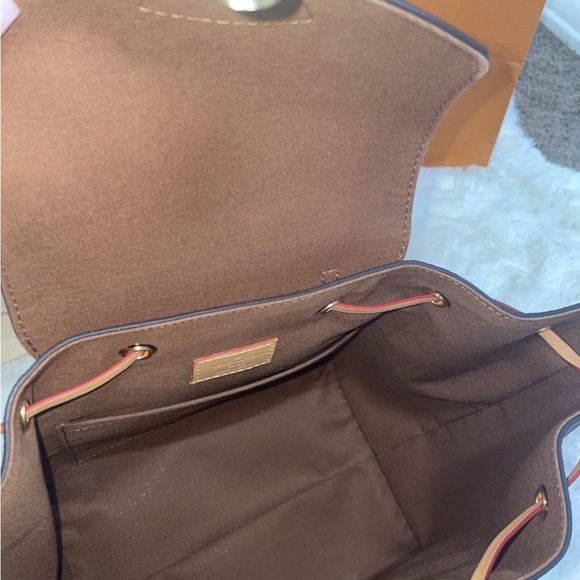 Brand new Louis Vuitton backpack purse in excellent condition!! - Picture 4 of 7
